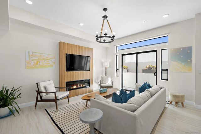 2925 Upshur, San Diego, CA 92106