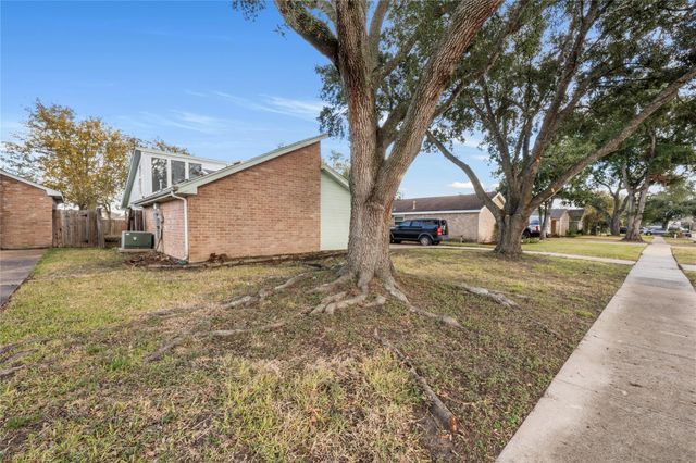 1858 Hilton Head Drive, Missouri City, TX 77459