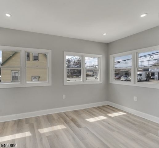 978 Rahway Ave, Woodbridge Twp., NJ 07001