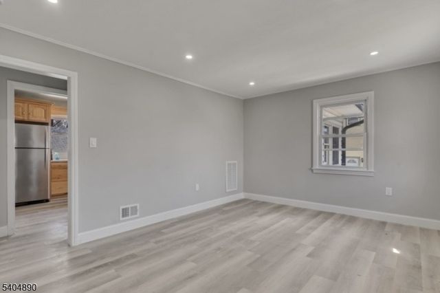 978 Rahway Ave, Woodbridge Twp., NJ 07001