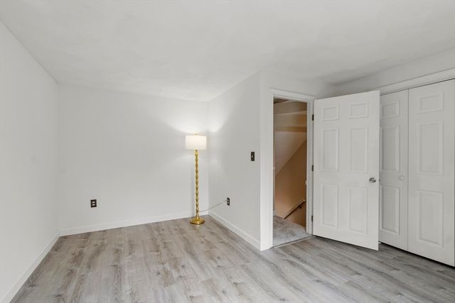 235 Oakland Ave 235, Methuen, MA 01844