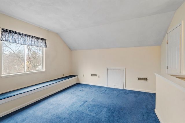 235 Oakland Ave 235, Methuen, MA 01844