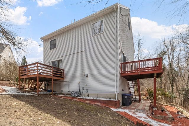 235 Oakland Ave 235, Methuen, MA 01844