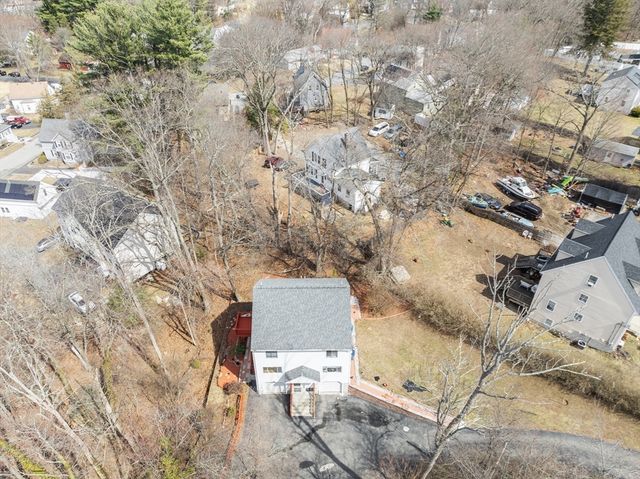 235 Oakland Ave 235, Methuen, MA 01844