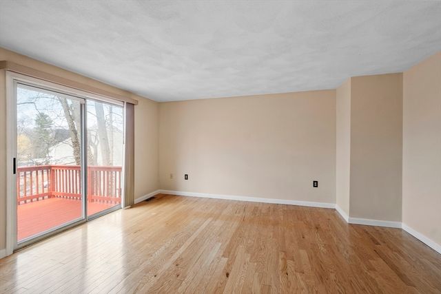 235 Oakland Ave 235, Methuen, MA 01844