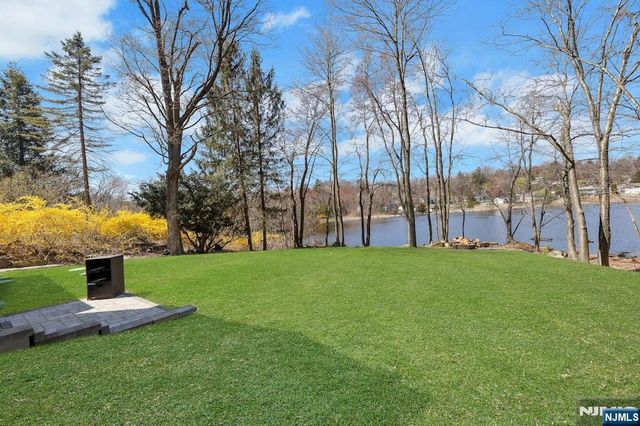 23 Upper Mountain Glen Lake Drive, West Milford, NJ 07480