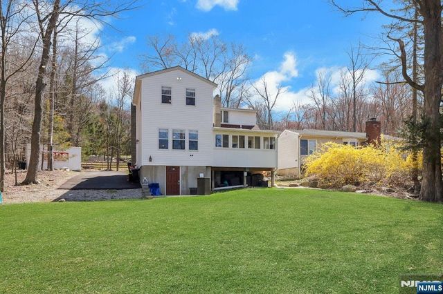 23 Upper Mountain Glen Lake Drive, West Milford, NJ 07480