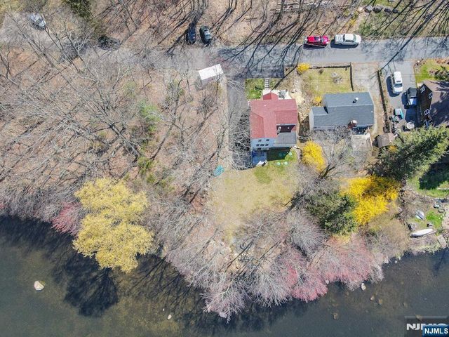 23 Upper Mountain Glen Lake Drive, West Milford, NJ 07480