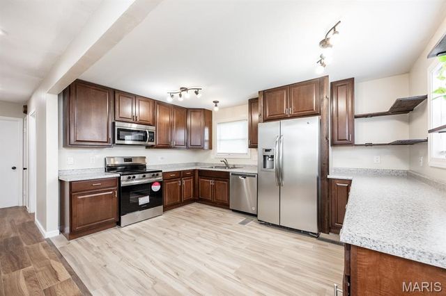 2309 S 6th Street, Fayetteville, IL 62258