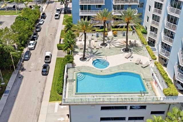 1551 N Flagler Drive LPH-16, West Palm Beach, FL 33401