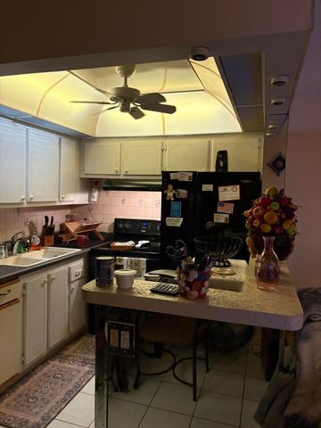 3 Kent A, West Palm Beach, FL 33417