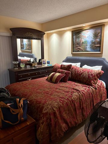 3 Kent A, West Palm Beach, FL 33417