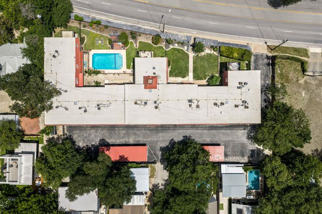 900 S Lamar BLVD 201, Austin, TX 78704