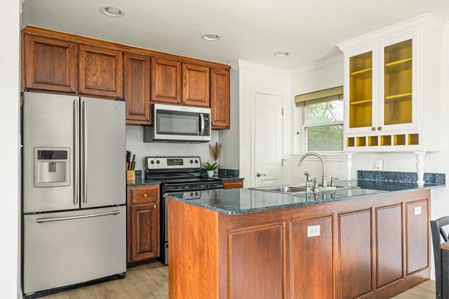 900 S Lamar BLVD 201, Austin, TX 78704