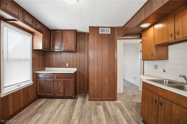 638 6th Street, Marietta, OH 45750