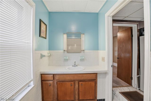 638 6th Street, Marietta, OH 45750