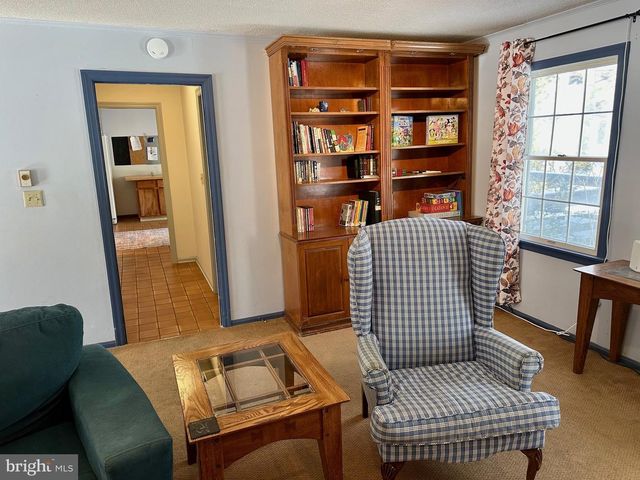 207 CANTERBURY DR, State College, PA 16803