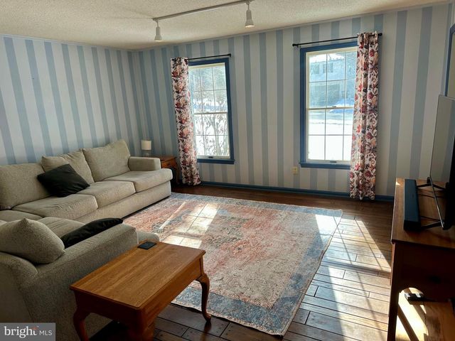 207 CANTERBURY DR, State College, PA 16803