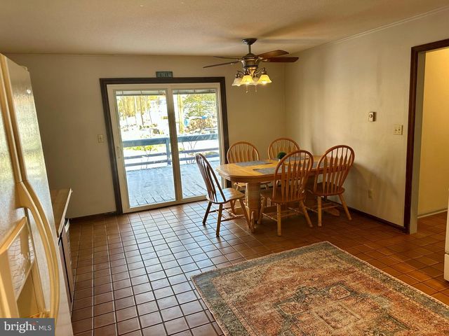 207 CANTERBURY DR, State College, PA 16803