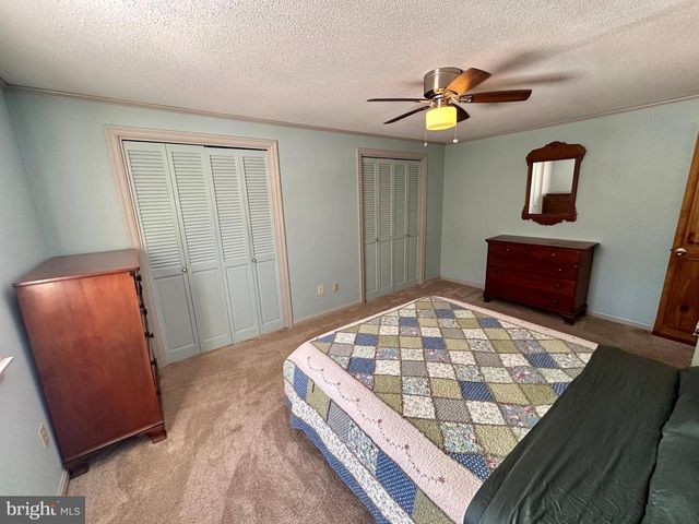 207 CANTERBURY DR, State College, PA 16803