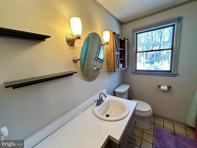 207 CANTERBURY DR, State College, PA 16803