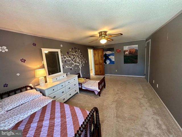 207 CANTERBURY DR, State College, PA 16803