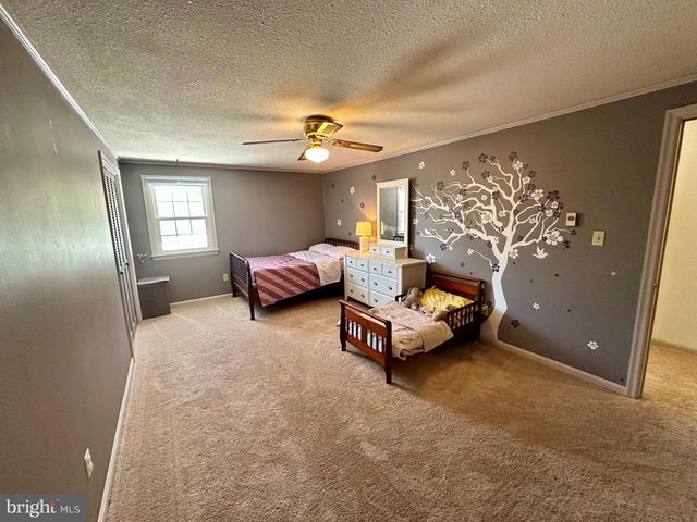 207 CANTERBURY DR, State College, PA 16803