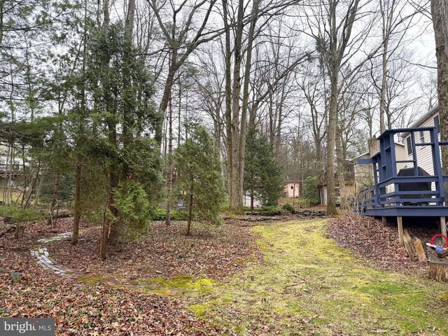 207 CANTERBURY DR, State College, PA 16803