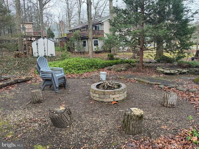 207 CANTERBURY DR, State College, PA 16803