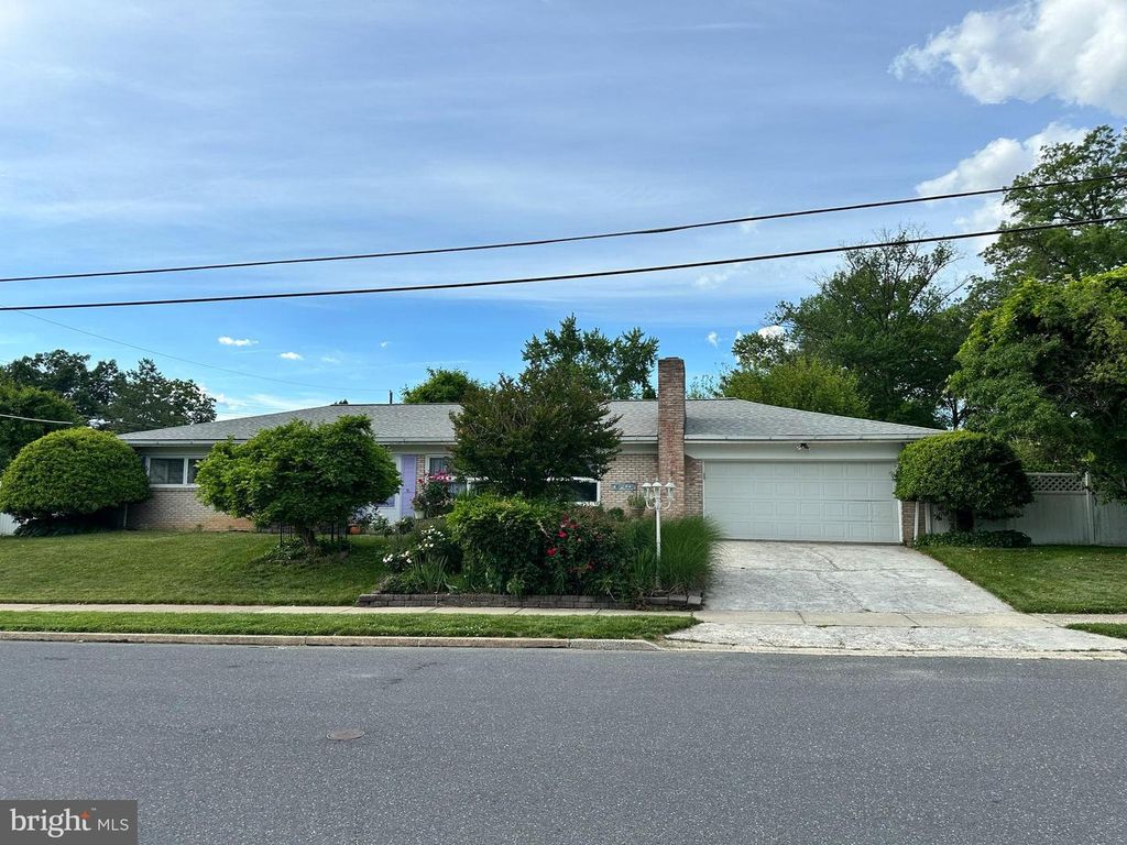 20 CITADEL DR, Camp Hill, PA 17011