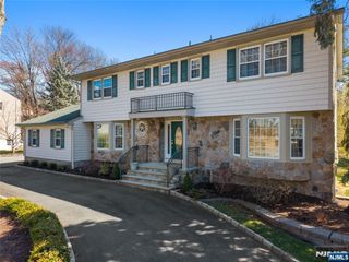 368 Central Avenue, Caldwell, NJ 07006