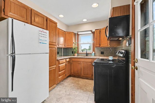 3325 SUNNYSIDE AVE, Harrisburg, PA 17109