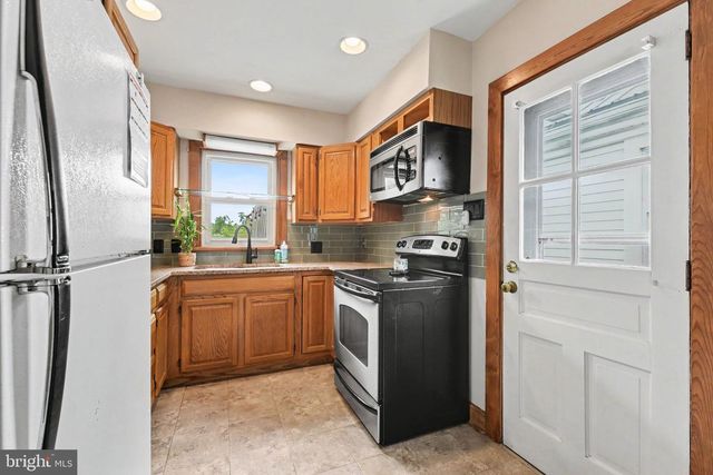 3325 SUNNYSIDE AVE, Harrisburg, PA 17109