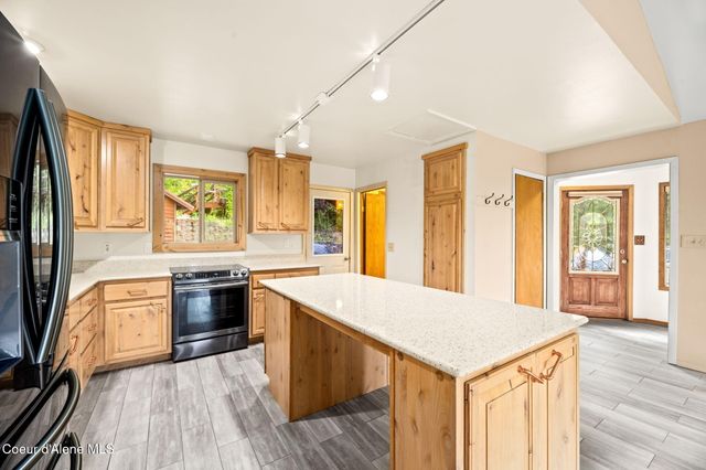 5671 E Wildlife TRL, Hayden, ID 83835