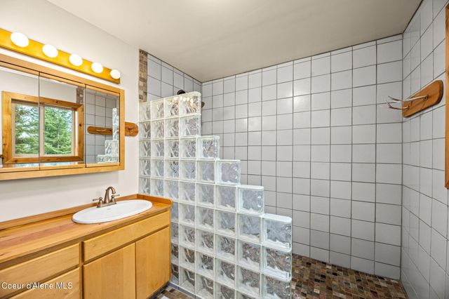 5671 E Wildlife TRL, Hayden, ID 83835