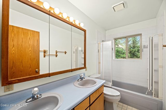 5671 E Wildlife TRL, Hayden, ID 83835