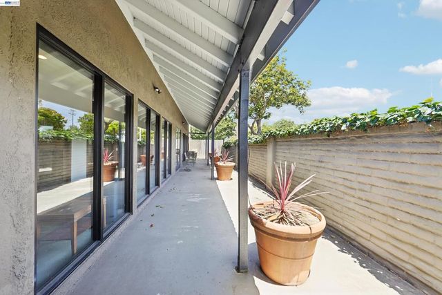 745 Buena Vista Avenue, Alameda, CA 94501
