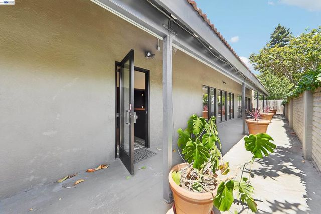 745 Buena Vista Avenue, Alameda, CA 94501