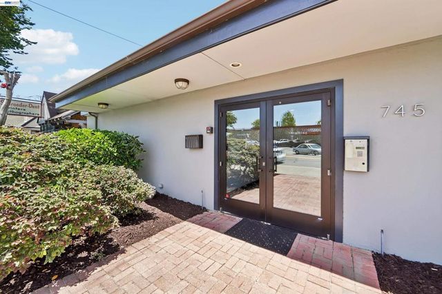 745 Buena Vista Avenue, Alameda, CA 94501