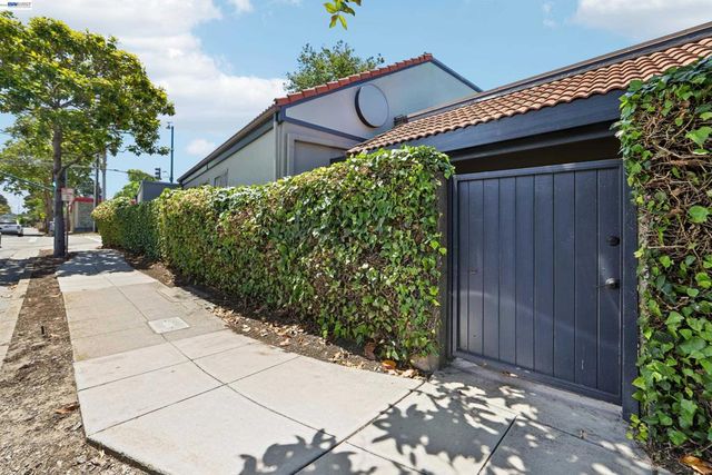 745 Buena Vista Avenue, Alameda, CA 94501