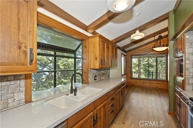 501 Wellsley Drive, Lake Arrowhead, CA 92352