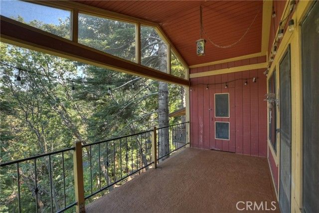 501 Wellsley Drive, Lake Arrowhead, CA 92352