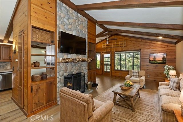 501 Wellsley Drive, Lake Arrowhead, CA 92352