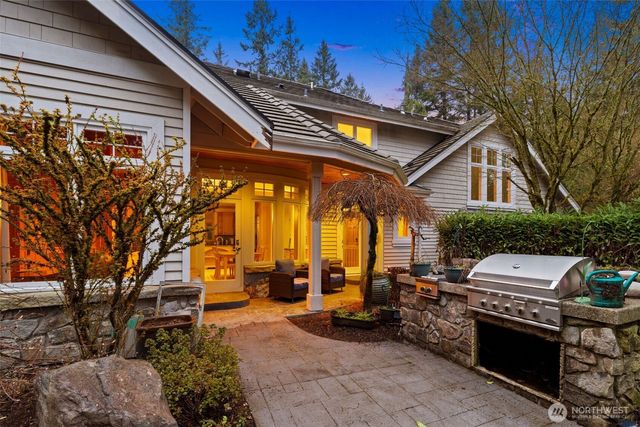 22025 NE 82nd Place, Redmond, WA 98053