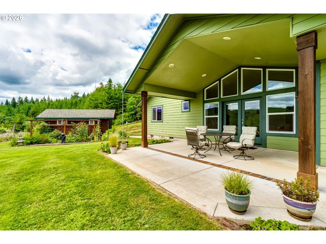 38334 MCCAULEY RIDGE Dr, Springfield, OR 97478