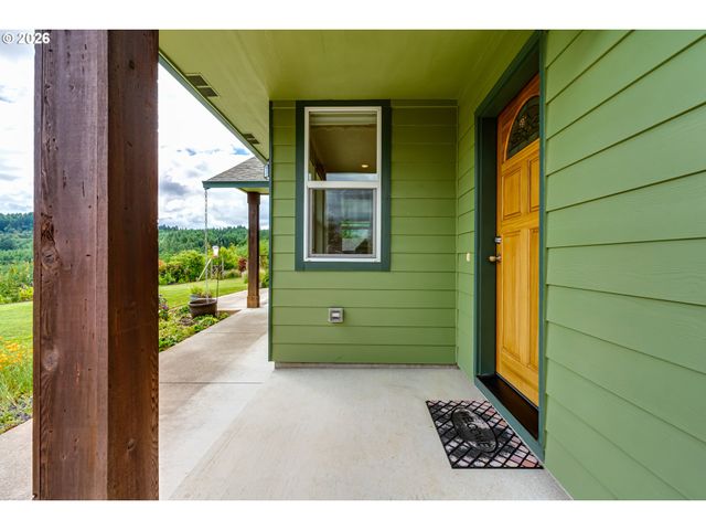 38334 MCCAULEY RIDGE Dr, Springfield, OR 97478