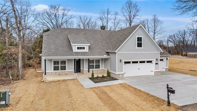 17 Dirleton Drive, Bella Vista, AR 72715