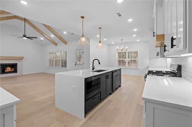 17 Dirleton Drive, Bella Vista, AR 72715