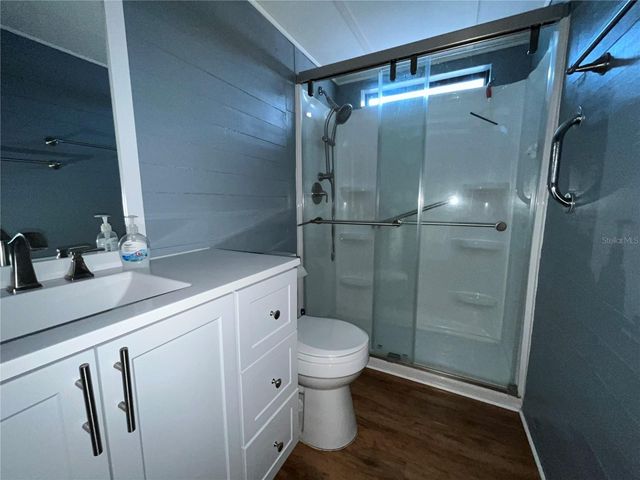 124 W PARKER AVENUE, Bushnell, FL 33513