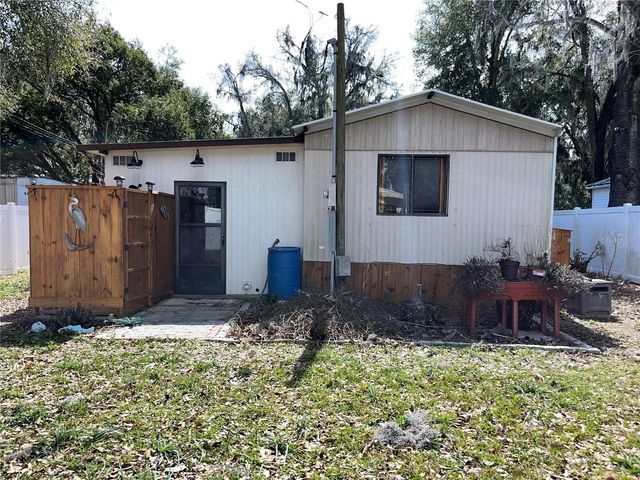 124 W PARKER AVENUE, Bushnell, FL 33513